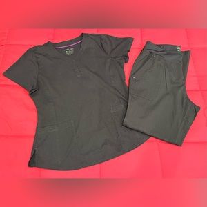 Women’s Healing Hands grey scrub set. Size M top, PL pants.